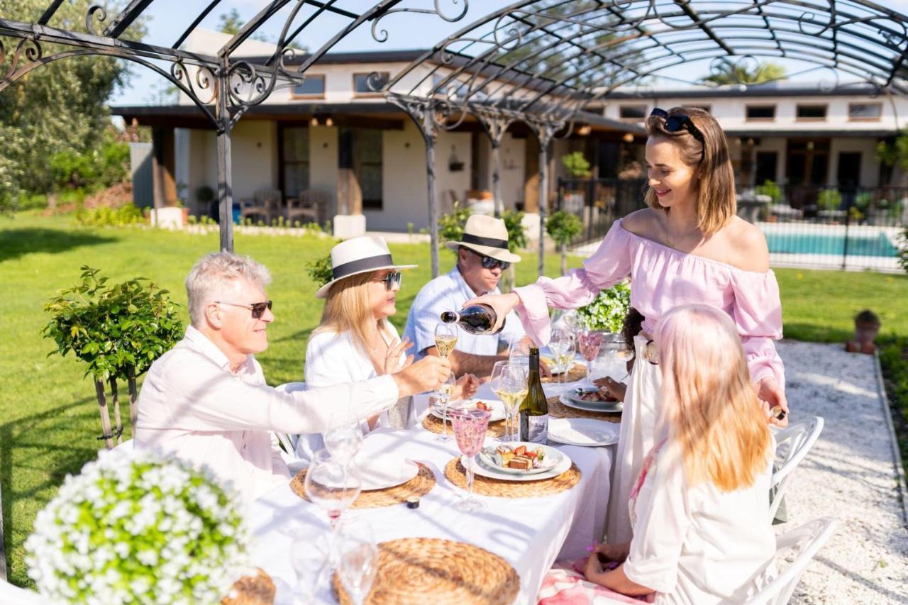 Antria Boutique Lodge Blenheim Buitenkant foto
